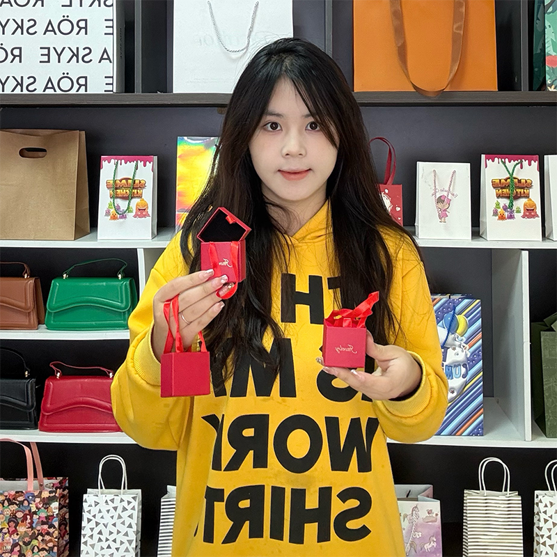 Red pearlescent drawer box