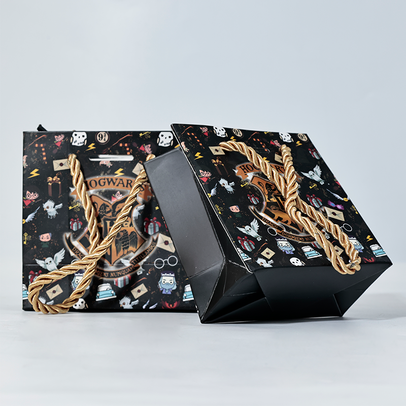Black small size tote bag