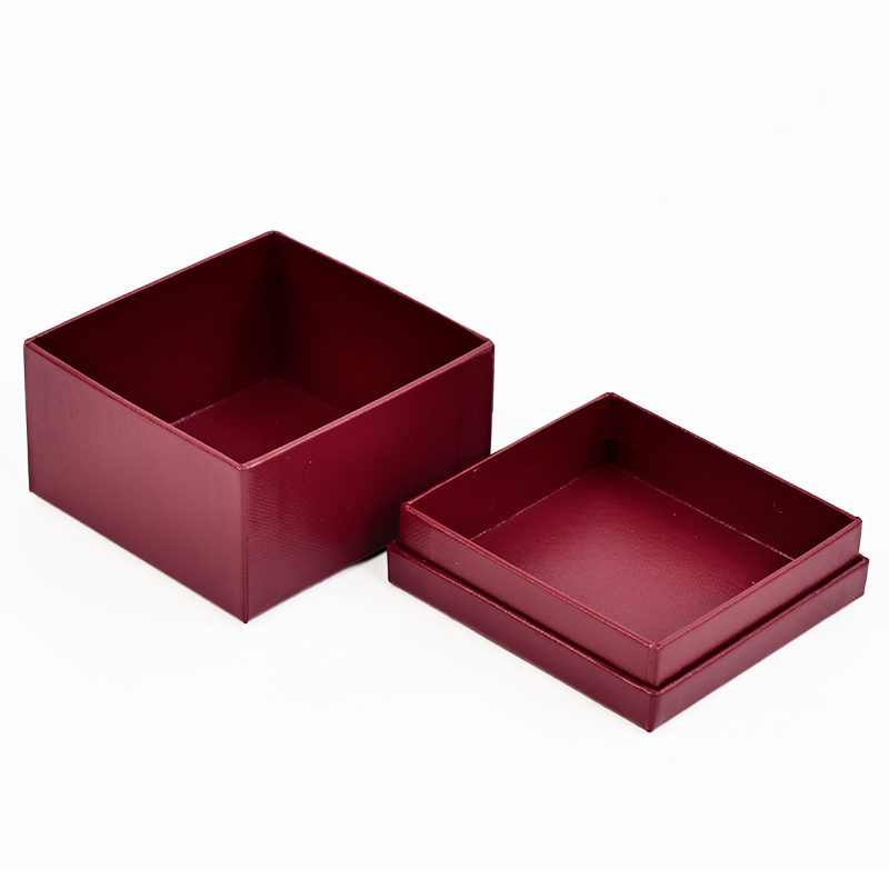 Red square lid gift box