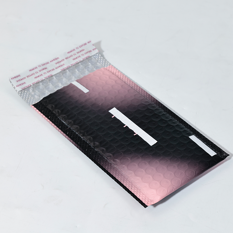 Black and pink gradient printing express bubble bag