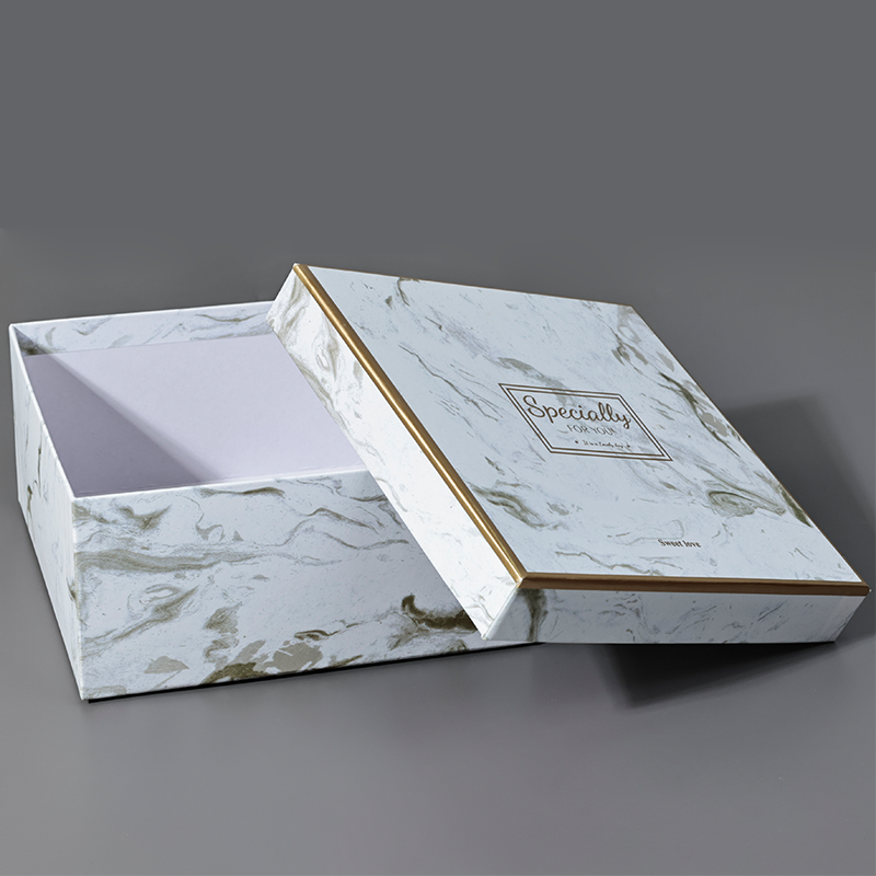 Square marble pattern gold-stamped gift box