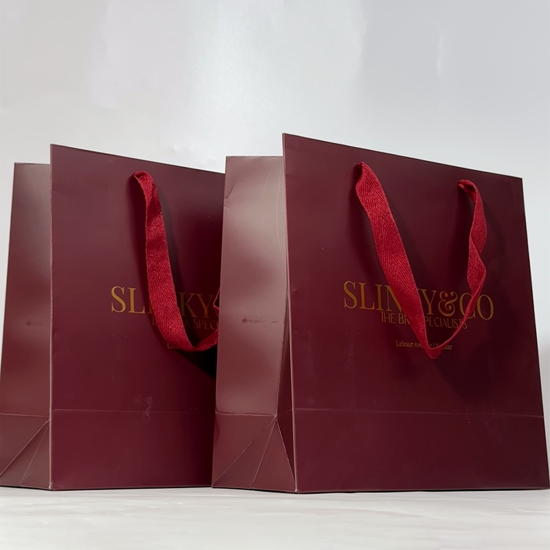 Red paper bag with gold stamping pattern