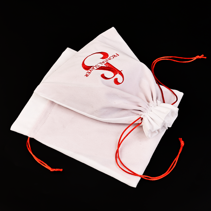 White flannel pattern embroidered drawstring bag