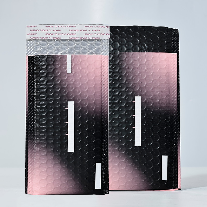 Black and pink gradient printing express bubble bag