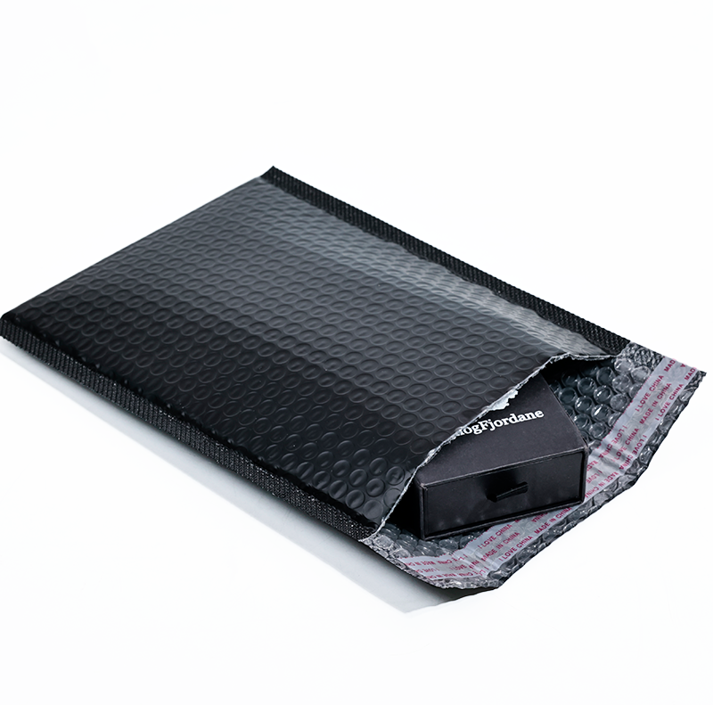 Black co-extrusion film express bubble bag