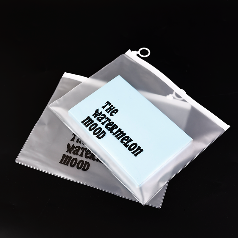 Transparent frosted smooth zipper bag