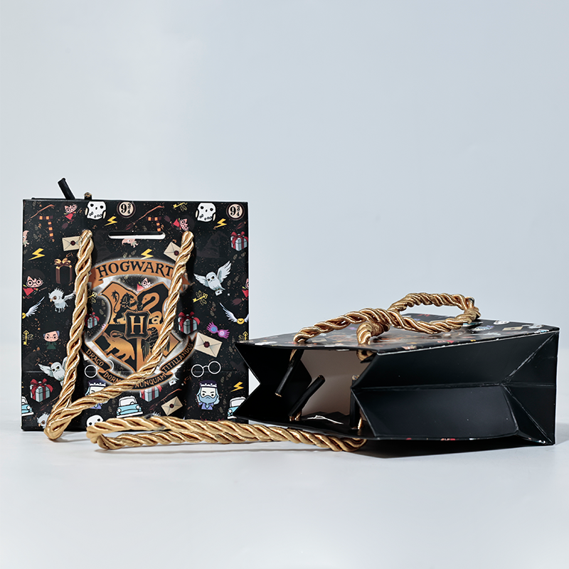 Black small size tote bag