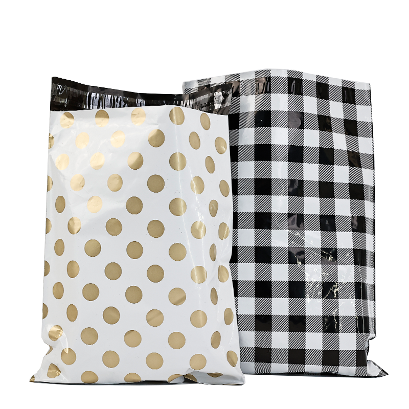 Self-sealed plastic express bag