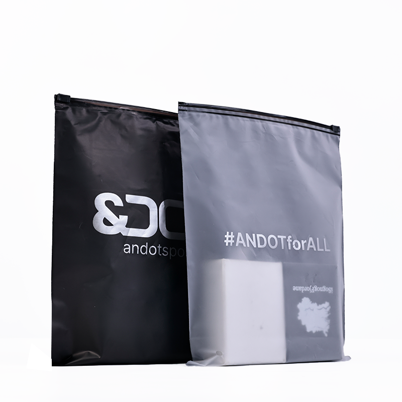 Single-sided transparent frosted pattern hot silver zipper bag