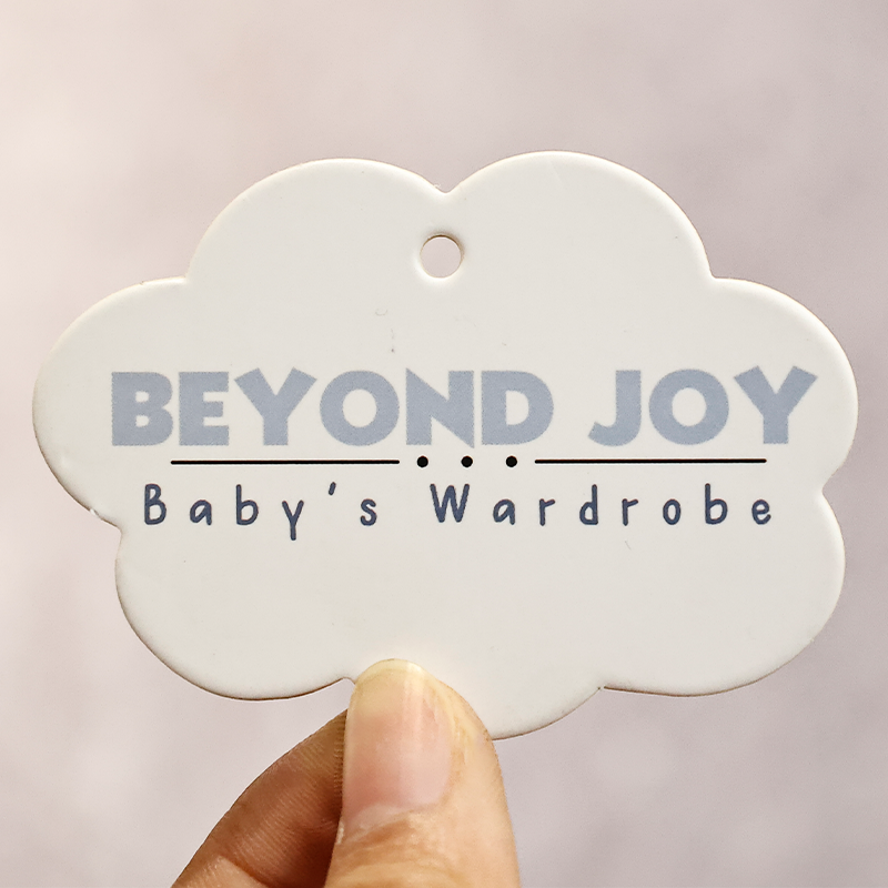Various styles, patterns and shapes of special-shaped hang tags