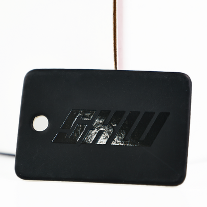 UV printing same pattern special-shaped hang tag