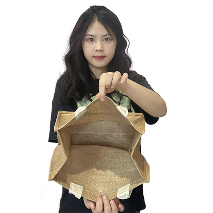 Various sizes of handbags