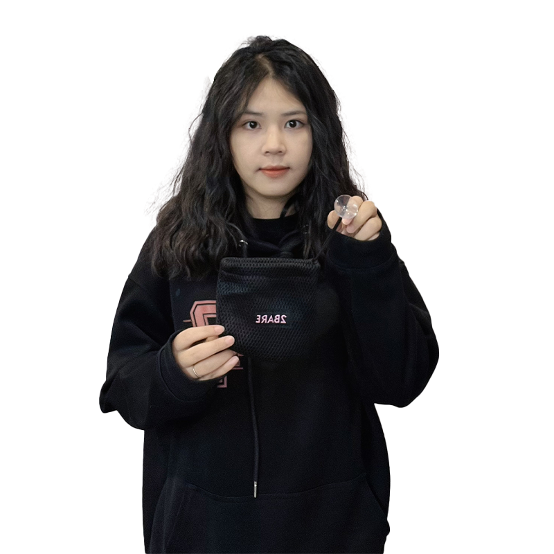 Mesh drawstring pocket