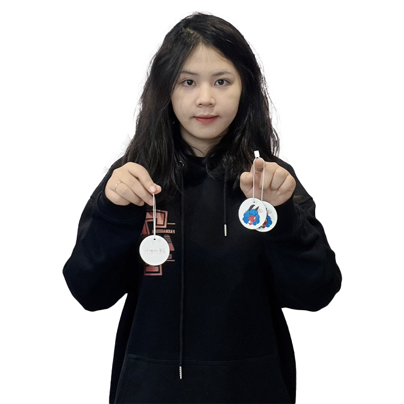 Round multi-pattern hangtag